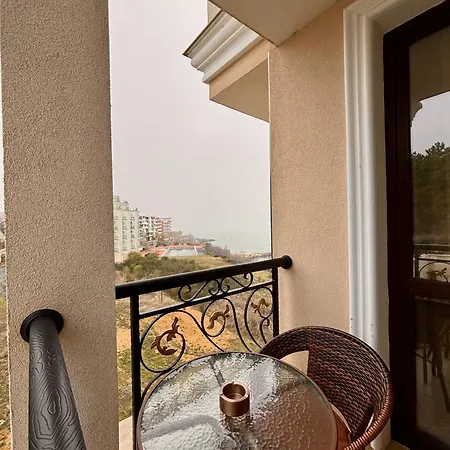 Onyx Deluxe First Line דירה *