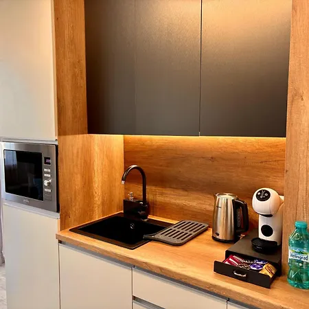 Onyx Deluxe First Line * סבטי ולאס