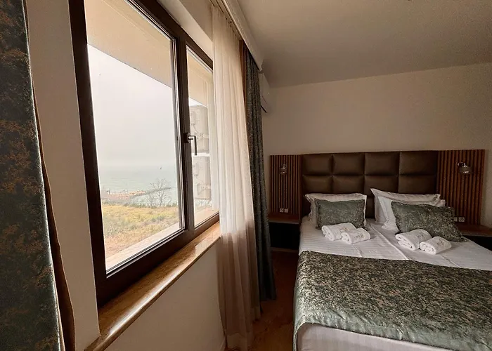 Апартамент Onyx Deluxe First Line Свети Влас