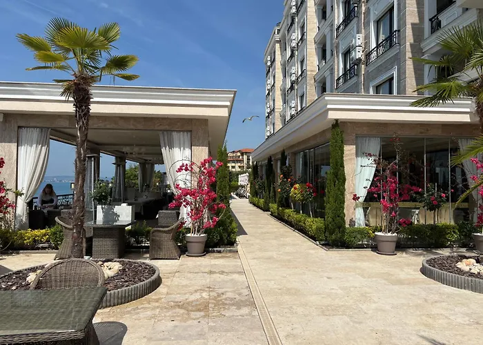 Апартамент Onyx Deluxe First Line